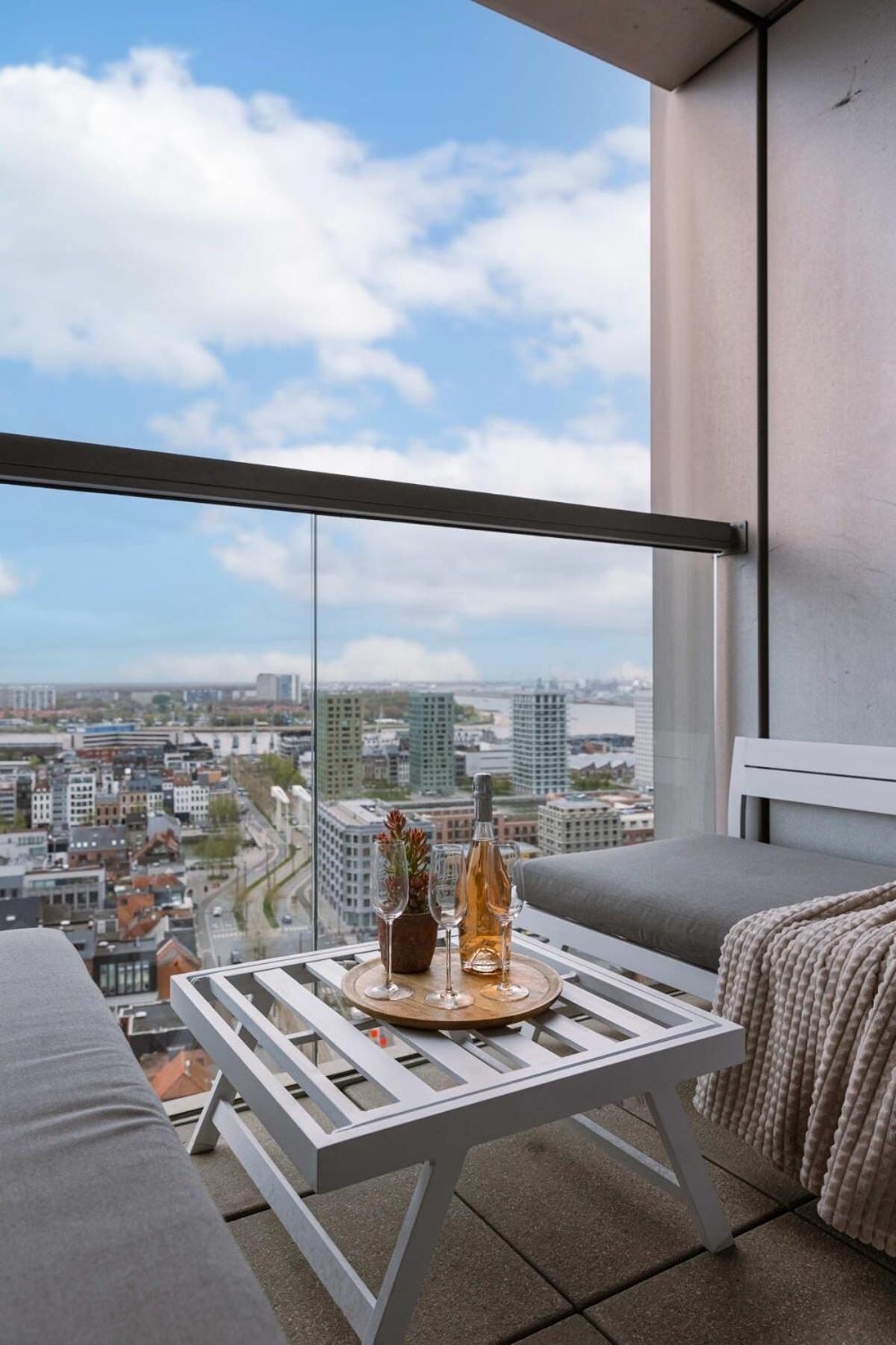 Huswell - With Beautiful View Of Appartement Antwerpen
